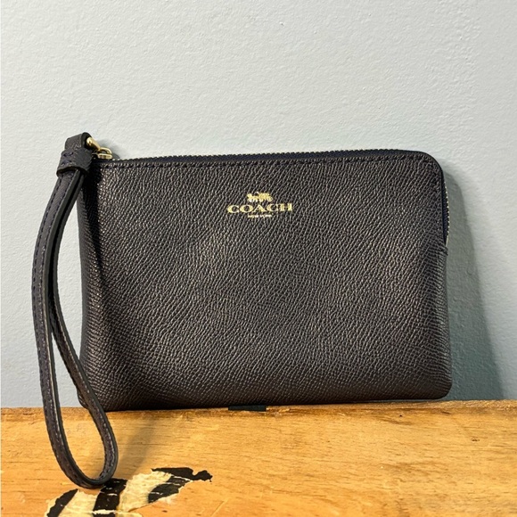 Coach Small Corner Zip Wristlet  (4 x 6) - Dark Navy Blue ~ F58032 - Picture 1 of 7